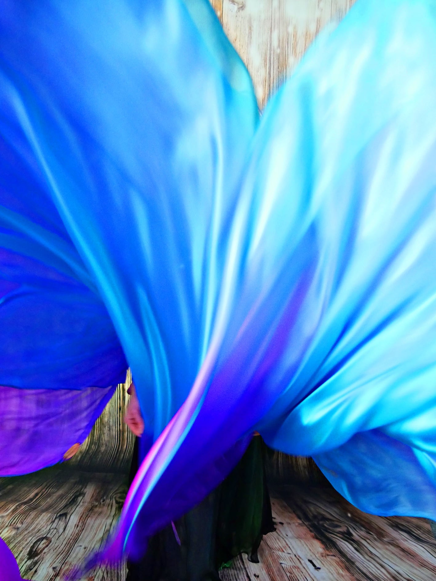 UV Sovereign Humming Bird Silk Wings