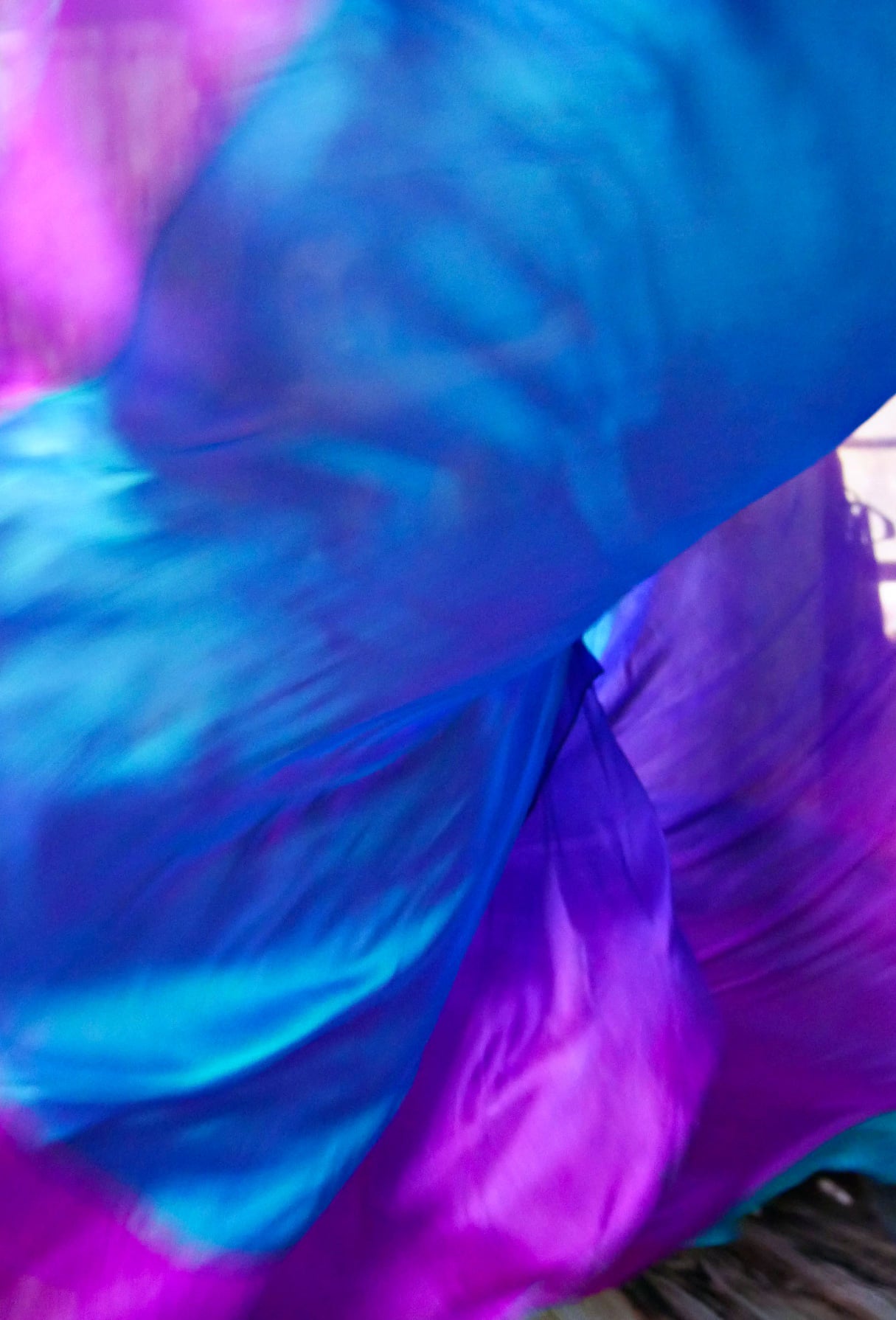 UV Sovereign Humming Bird Silk Wings