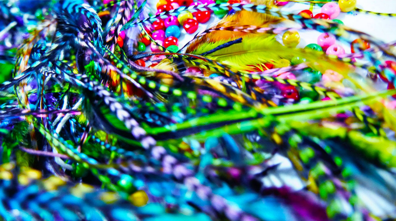 UV Fancy Feathers Colorful Clips